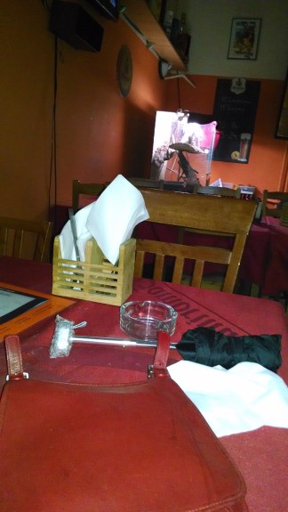 King Iguana glowing under the lamp.